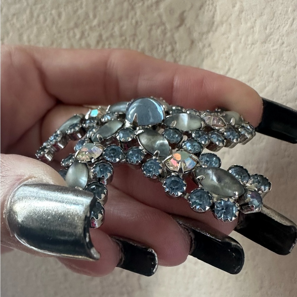 WEISS Blue Topaz & Crystal  Cabochon Rhinestone Starfish Brooch